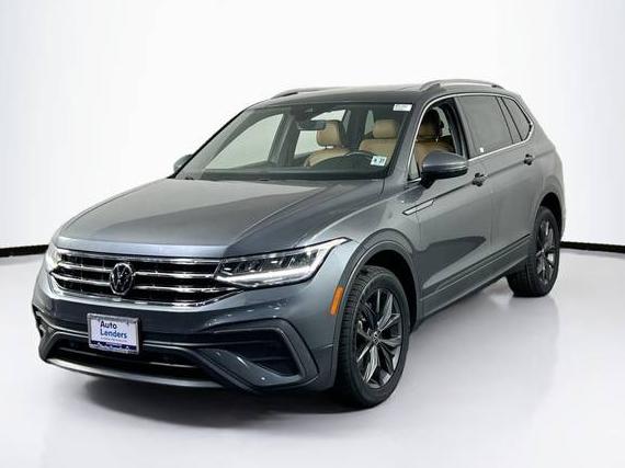 VOLKSWAGEN TIGUAN 4MOTION 2022 3VV2B7AX9NM122823 image